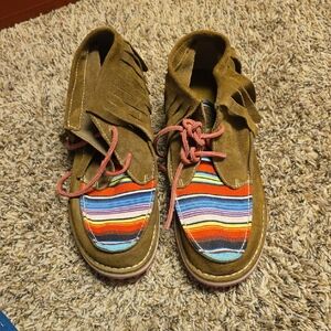 Ariat Women's Moccasins with Fringe and Multicolor Stripes
